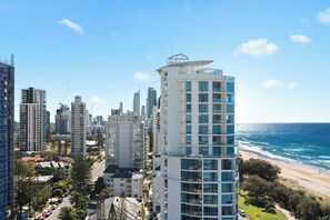 Luxury Apartment, Ocean View, Beachfront | City view