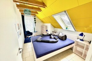 3 bedrooms, free WiFi, bed sheets