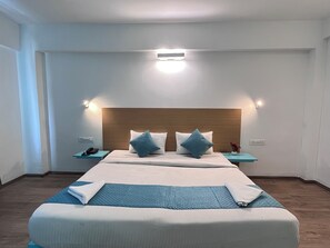 Deluxe Suite, Smoking, City View | Free WiFi
