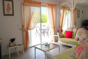 Smart TV - Villa in Callao Salvaje with Ocean Views (Callao Salvaje)