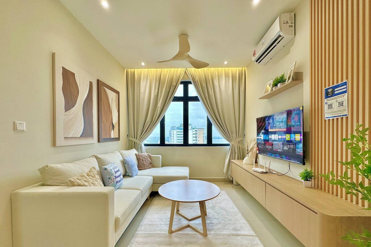 Appartement Exclusif, 3 chambres, balcon, vue ville | Coin séjour