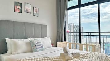 Iron/ironing board, free WiFi