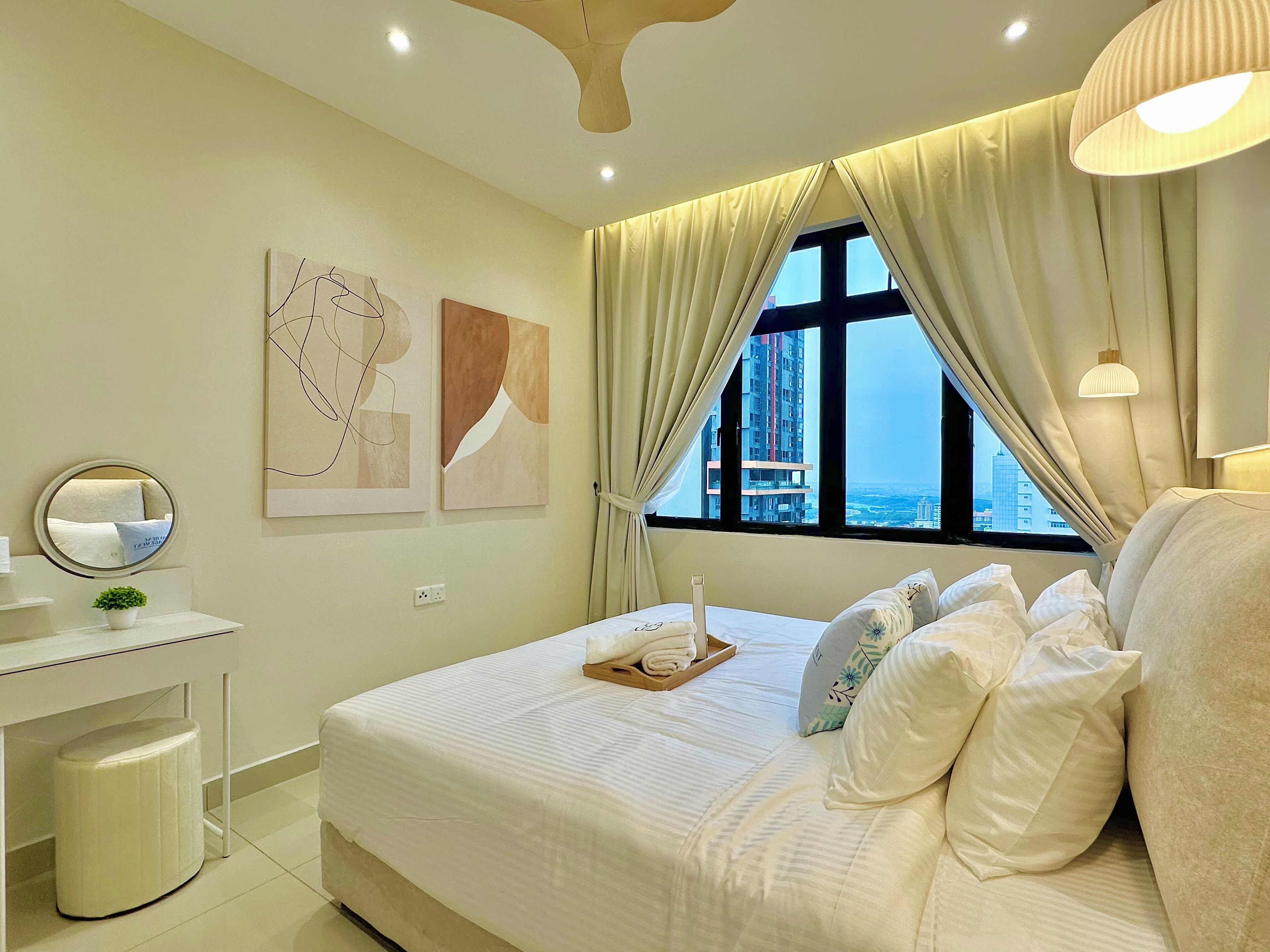Exclusive Apartment, 3 Bedrooms, Balcony, City View | Iron/ironing board, free WiFi