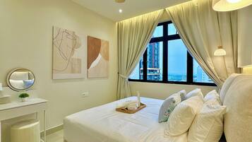 Exclusive Apartment, 3 Bedrooms, Balcony, City View | Iron/ironing board, free WiFi