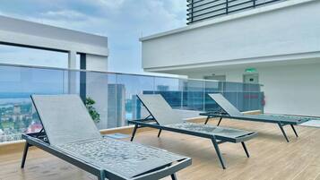 Kolam renang terbuka