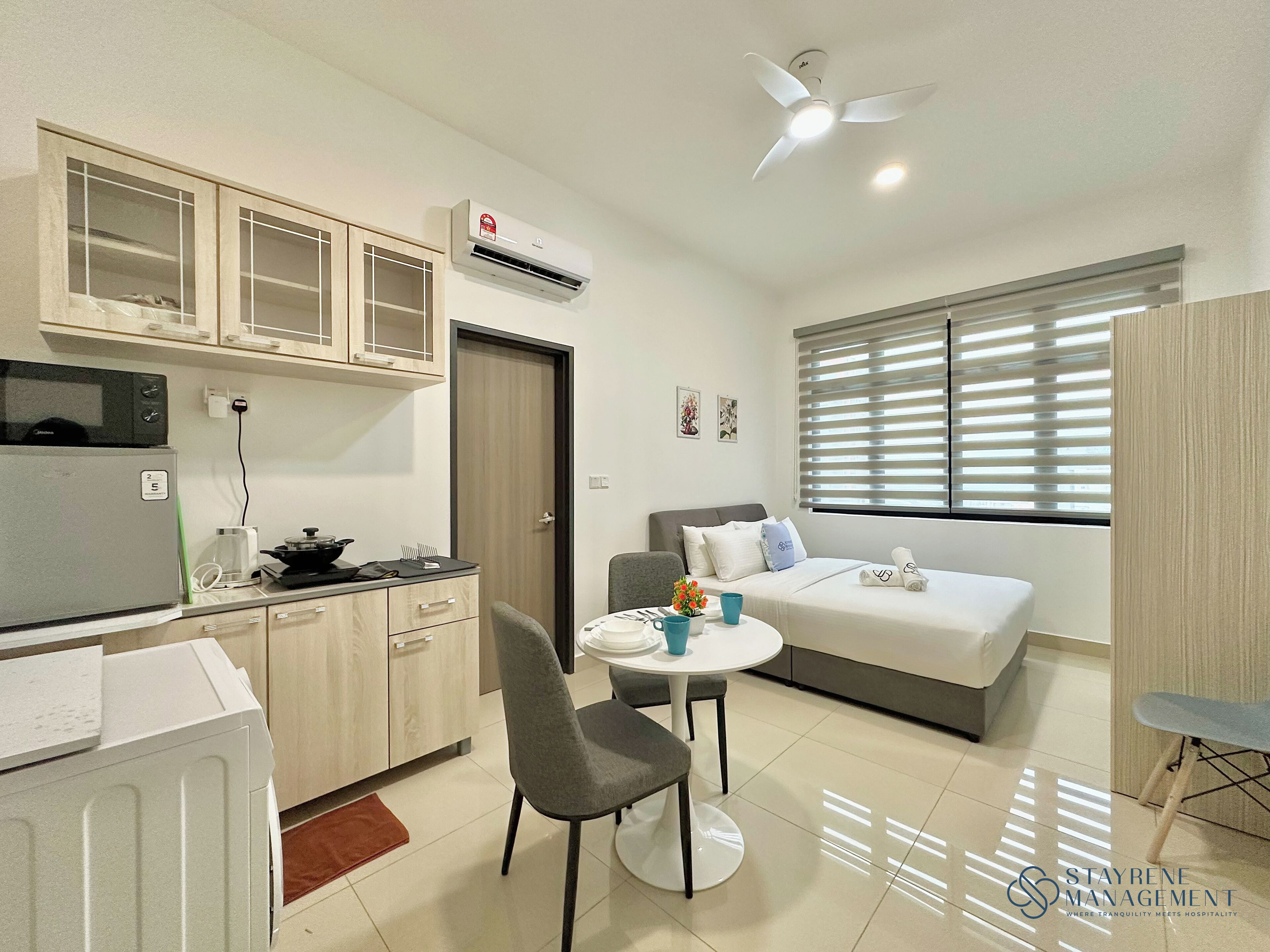 Setrika/meja setrika dan Wi-Fi gratis