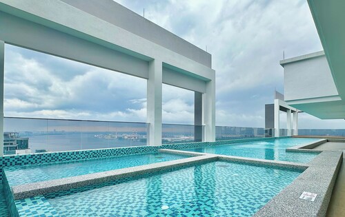 Meldrum Height Residence By Stayrene