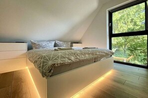 2 bedrooms, bed sheets
