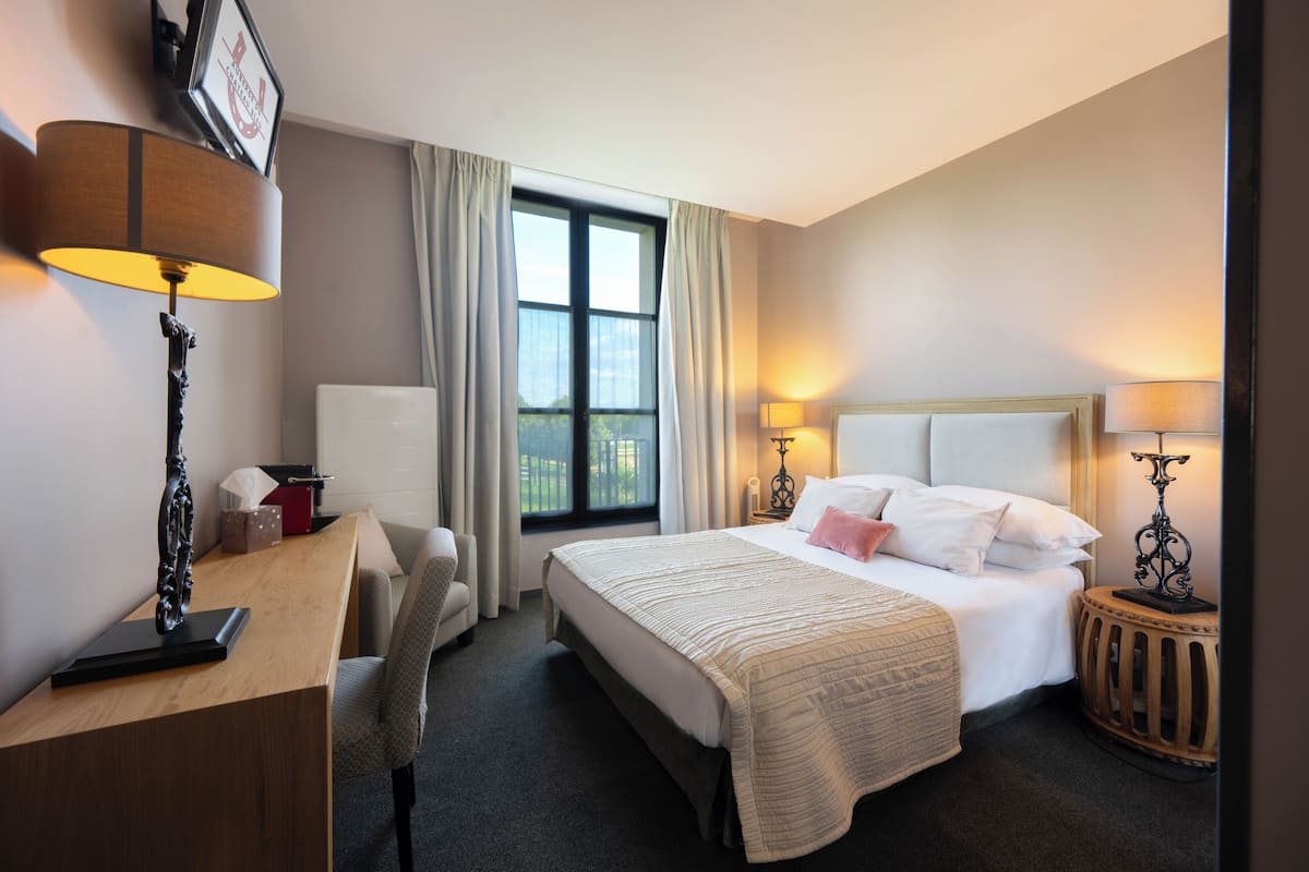 Comfort Double Room, Garden View | In-room safe, desk, laptop workspace, iron/ironing board