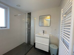 House | Bathroom - Chalet in Friesland Near Large Lakes (Sint Nicolaasga)
