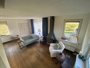 Living room - Chalet in Friesland Near Large Lakes (Sint Nicolaasga)