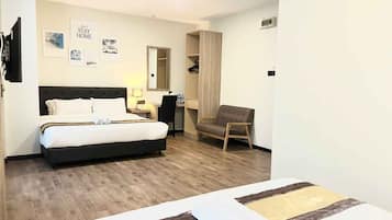 Suite Family | Desk, free WiFi, bed sheets