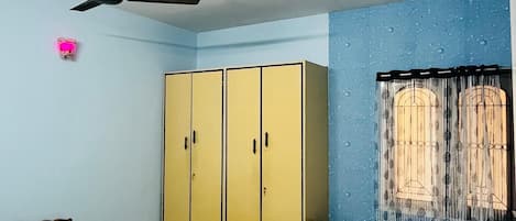 2 bedrooms