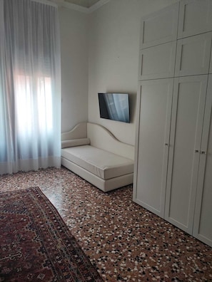 Classic Room, City View | Free WiFi