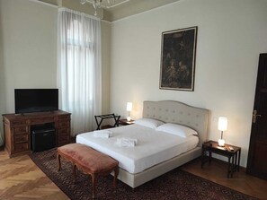 Deluxe Room, City View | Free WiFi