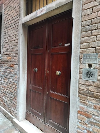Front of property. Ca degli Stueri