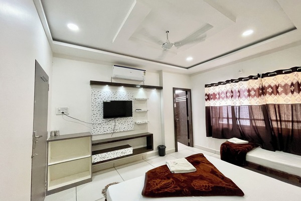 Superior Triple Room | Premium bedding, desk, laptop workspace, soundproofing