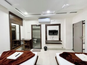Superior Triple Room | Premium bedding, desk, laptop workspace, soundproofing