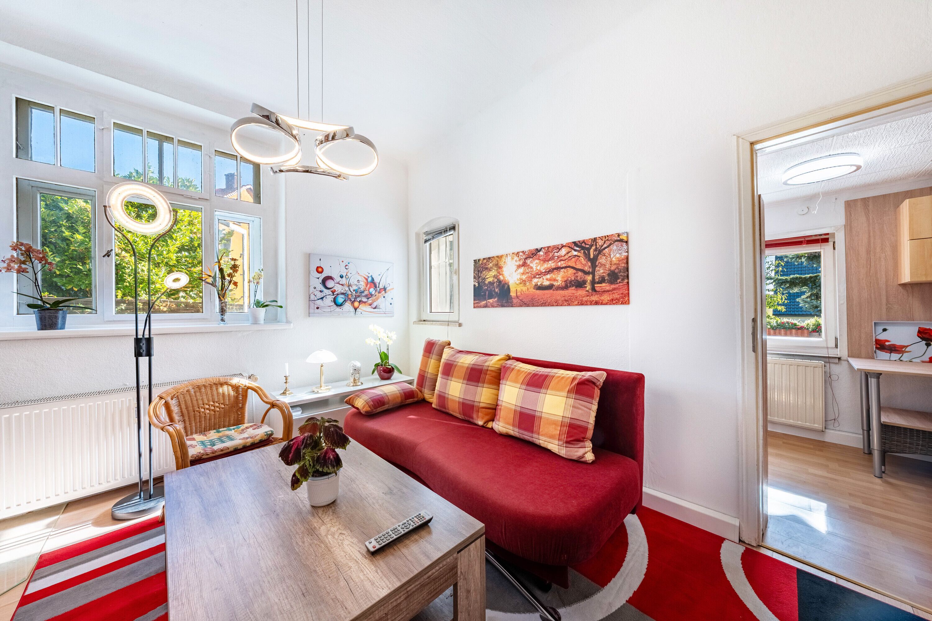 Fernseher, Kamin, Tischtennisplatte