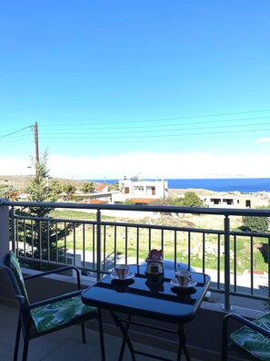 Outdoor dining - VISTA COSTA VILLA (Vathianos Kampos)