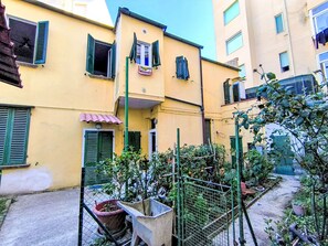 Esterni