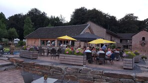 Outdoor dining - Camping Natuurlijk Limburg - Apartment (Voeren)