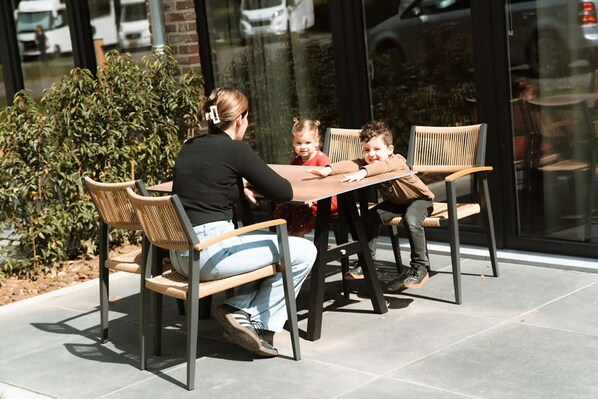 Buiten dineren