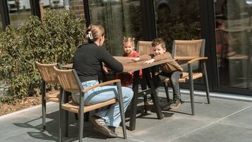 Buiten dineren