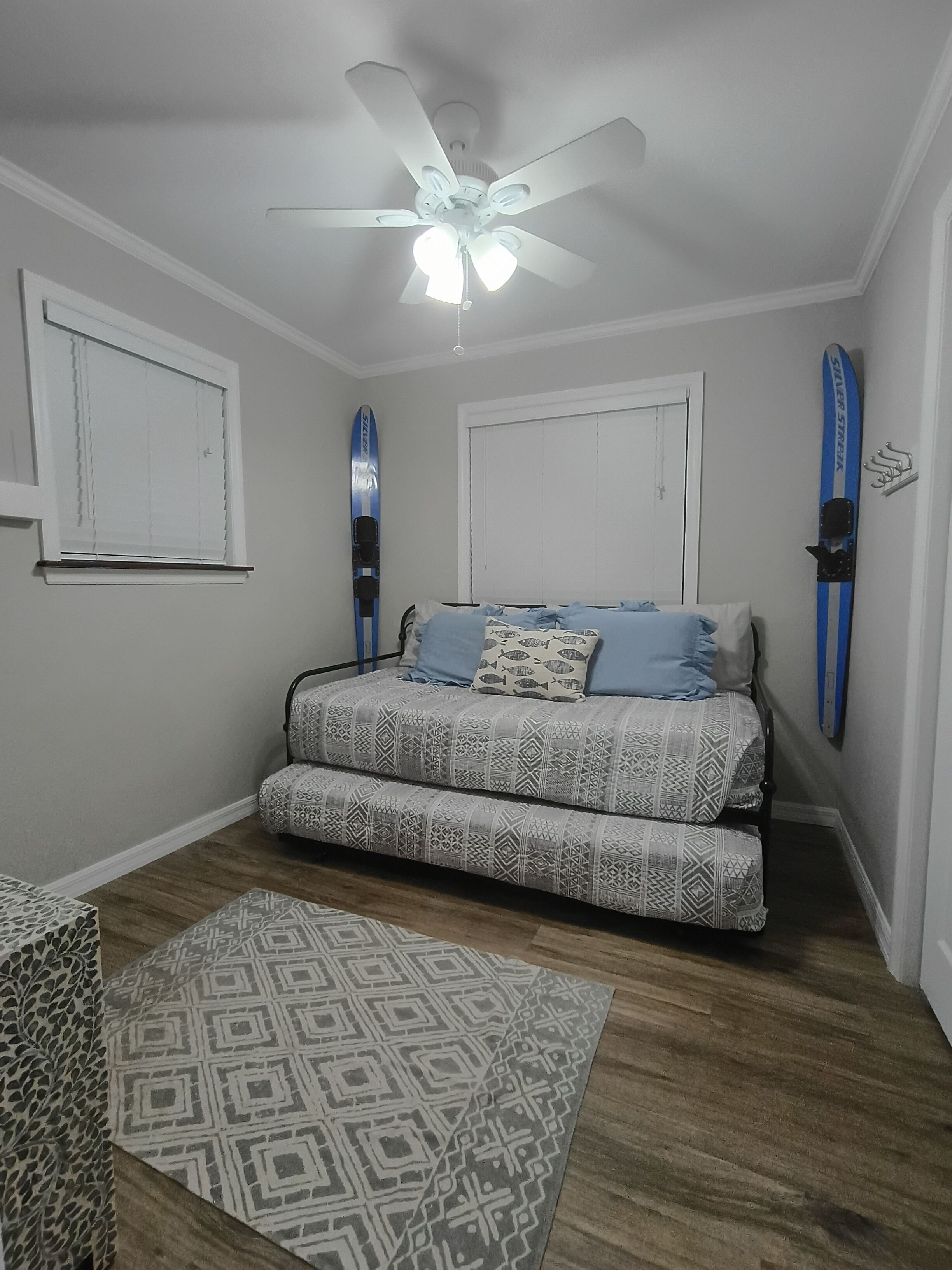 2 bedrooms, iron/ironing board, free WiFi, bed sheets