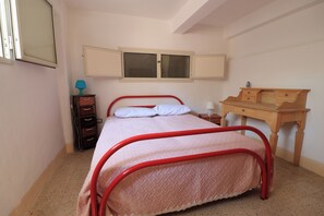 2 sovrum och sängkläder