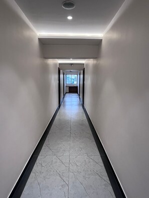 Exterior - HOTEL GOLDEN DAWN (Navi Mumbai)