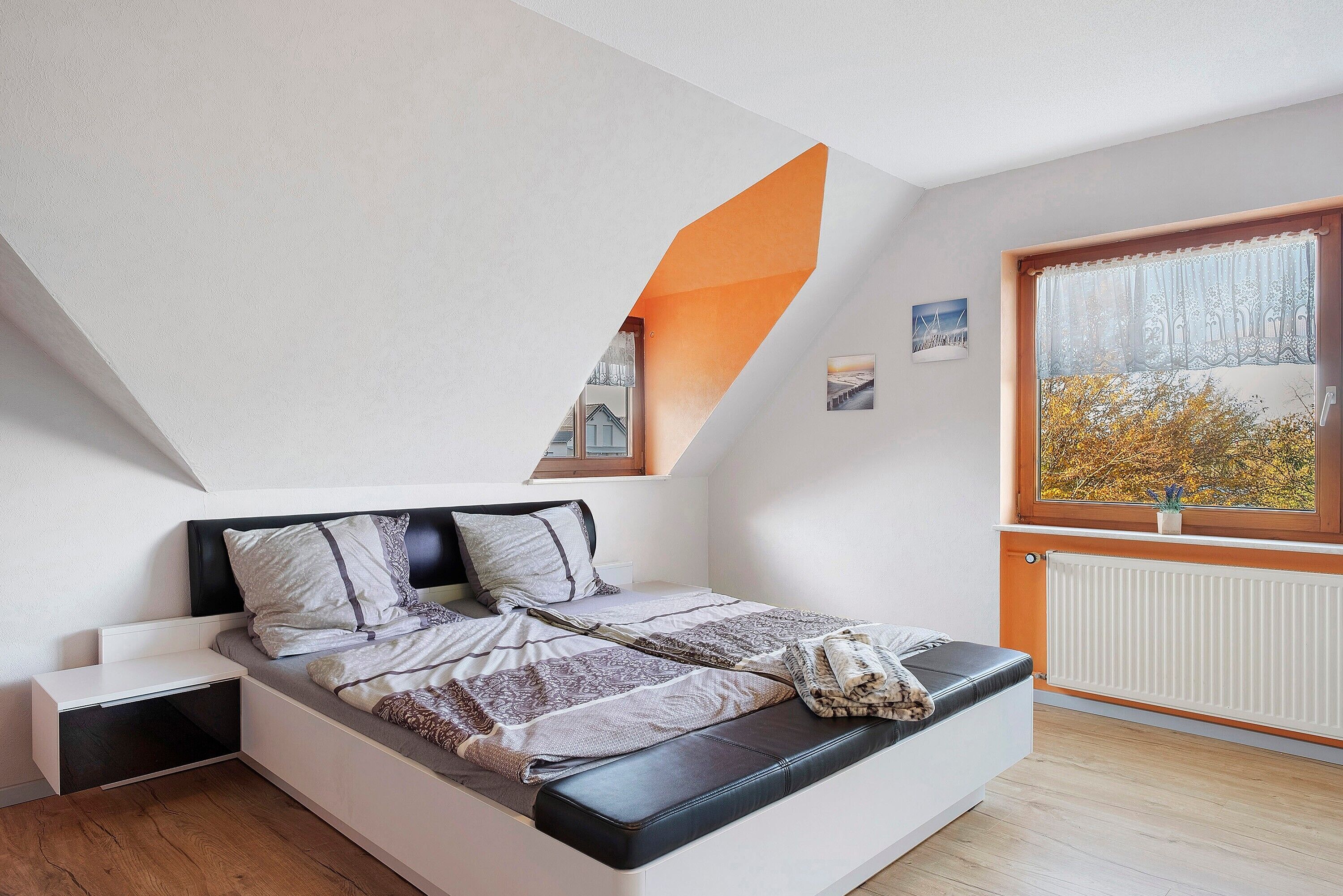 3 chambres, fer et planche à repasser, Wi-Fi, draps fournis