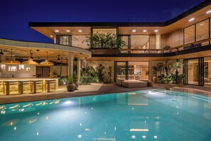 Outdoor pool - Casa Alyce - Masterpiece 5BR in Umalas (Kerobokan)