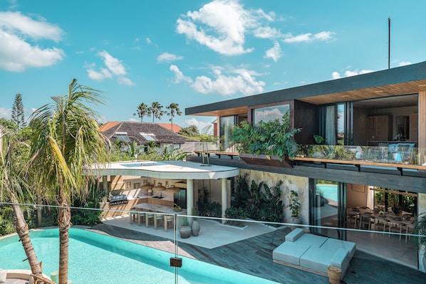 Luxury Villa, Pool View | Balcony