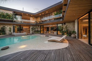 Exterior - Casa Alyce - Masterpiece 5BR in Umalas (Kerobokan)