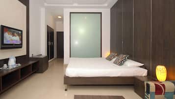 Deluxe Double Room, Balcony, Pool View | Minibar, in-room safe, desk, free WiFi