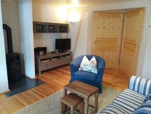 Fernseher, Kamin