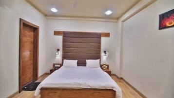 Deluxe Room | Free WiFi