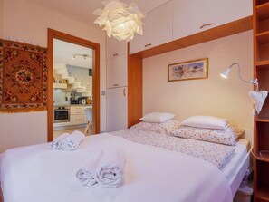 2 bedrooms, internet