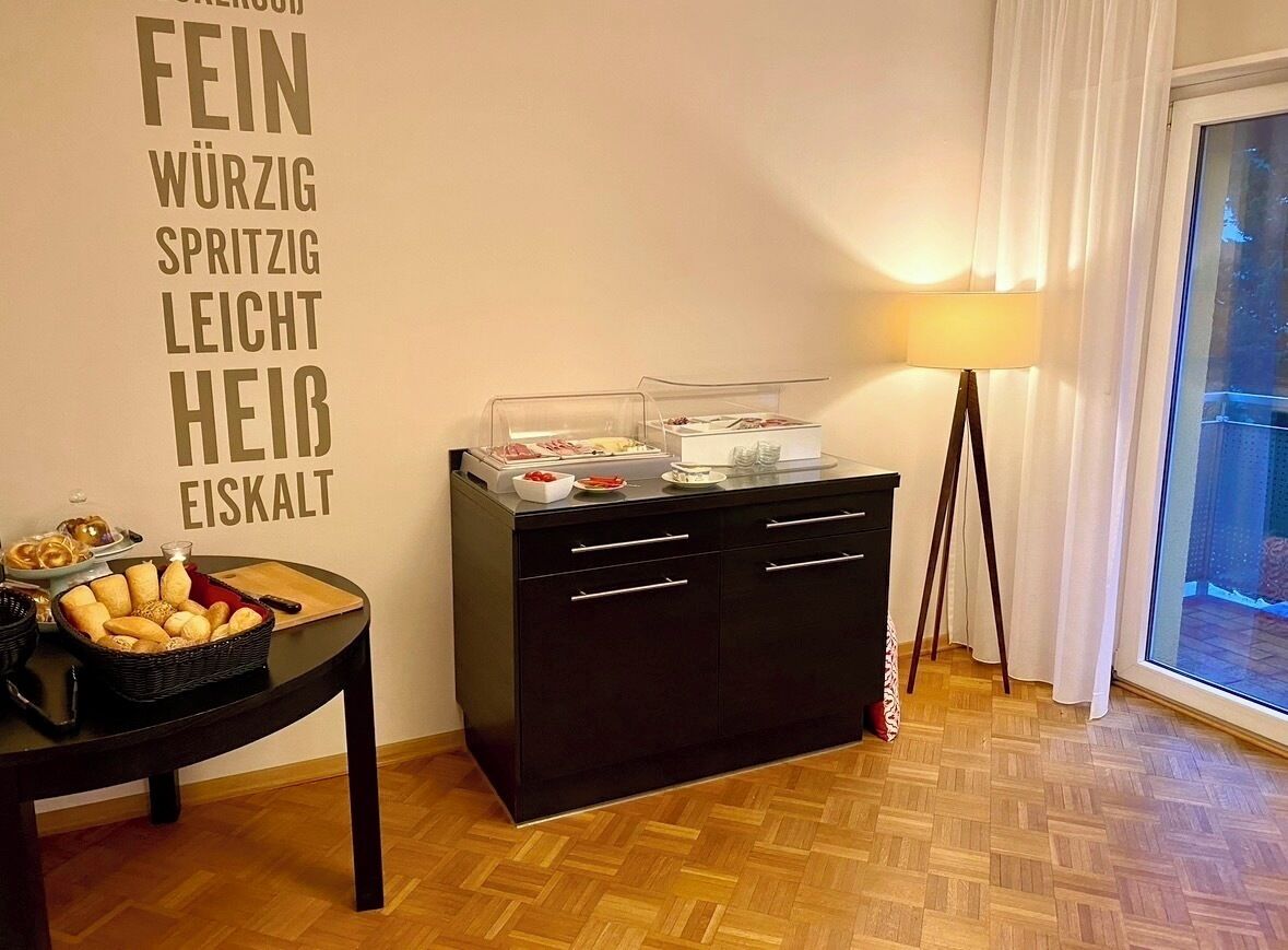 Buffet breakfast on weekdays (EUR 10 per person)