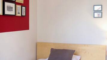 Superior Single Room | Desk, laptop workspace, free WiFi