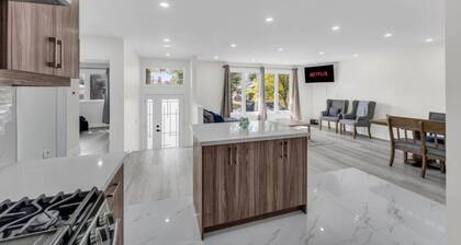 Spacious home with 6 Beds