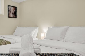 4 Schlafzimmer, Bügeleisen/Bügelbrett, Reisekinderbett, WLAN