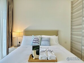 Comfort Apartment, 2 Bedrooms, Non Smoking, City View | Iron/ironing board, free WiFi