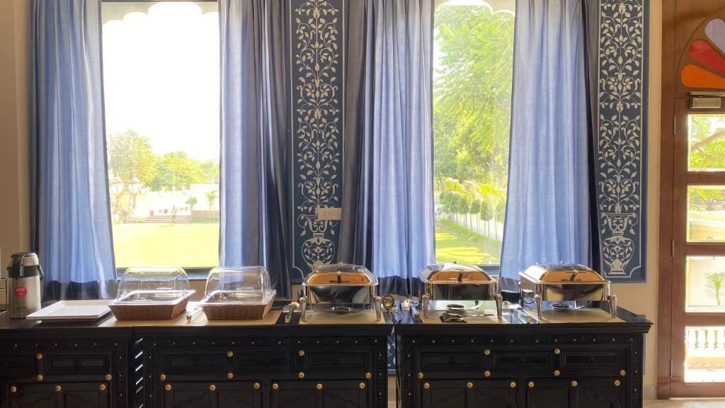 Daily buffet breakfast (INR 500 per person)