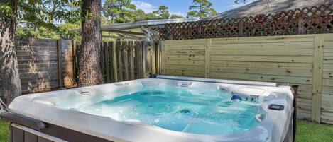 Tina de hidromasaje al aire libre