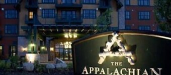 Hike, Bike, Wine & More! Ski-In, Ski-Out, Waterpark & Biking fun-Just Steps Away