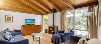 Englewood Ridge - A country classic in scenic Lovedale