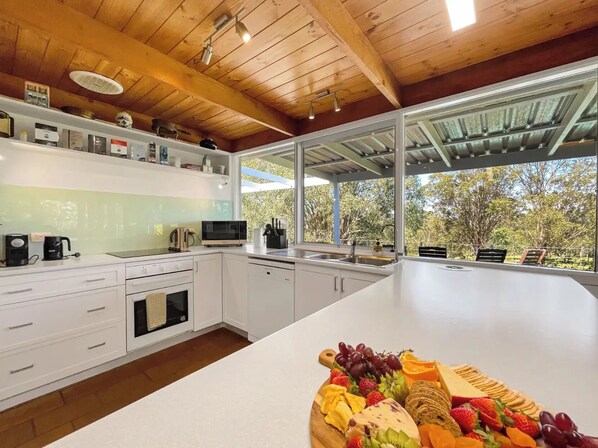 Microwave, dishwasher, coffee/tea maker