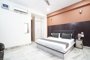 Habitación Deluxe doble, balcón | Wifi gratis